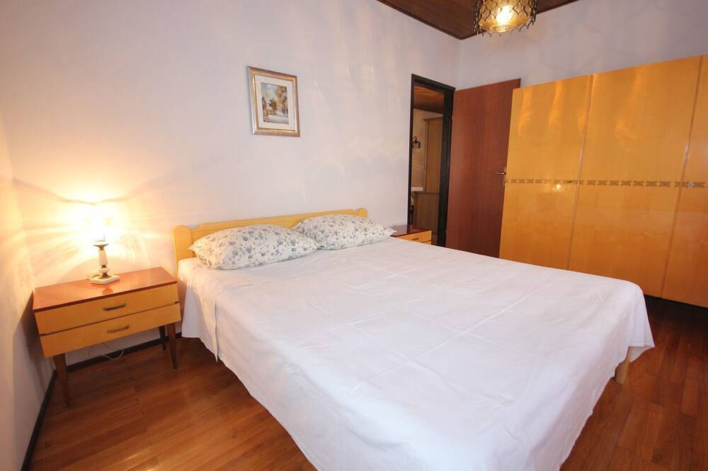 Ganze Wohnung, 3-Zimmer-Ferienwohnung mit Klima Kukljica, Ugljan (A-8210-a) in Kukljica, Insel Ugljan