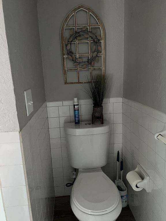 Shawnee Bungalow - Tranquil 1 King, 1 Queen in Kansas