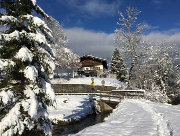 Ferienwohnung für 2 Personen, mit Balkon und Ausblick sowie Garten in Kreuth