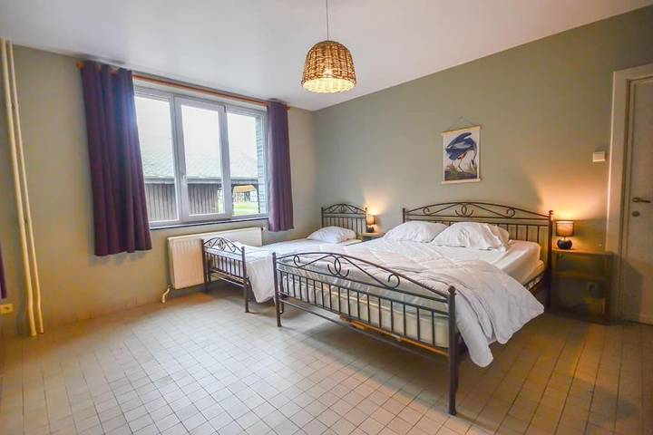 Gîte pour 5 personnes, avec vue et jardin, animaux acceptés à Bohan - 2