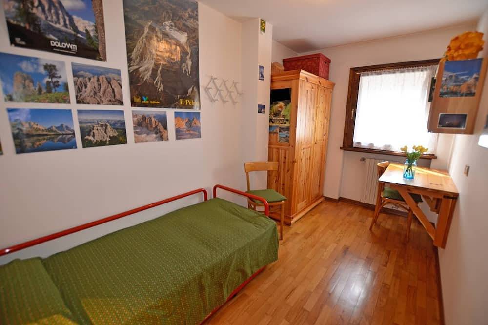 Ganze Wohnung, Apartment at the foot of Pelmo - Borca di Cadore center in Borca di Cadore, Dolomiti Superski