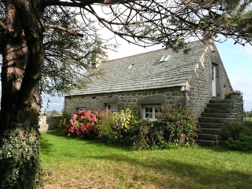 Maison typique avec jardin clos in Gatteville-le-Phare, Région de Cherbourg
