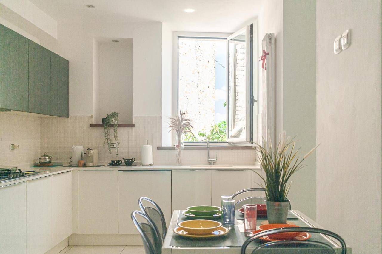 Ganze Wohnung, Two-Bedroom Apartment in Urbino, Valle del Metauro