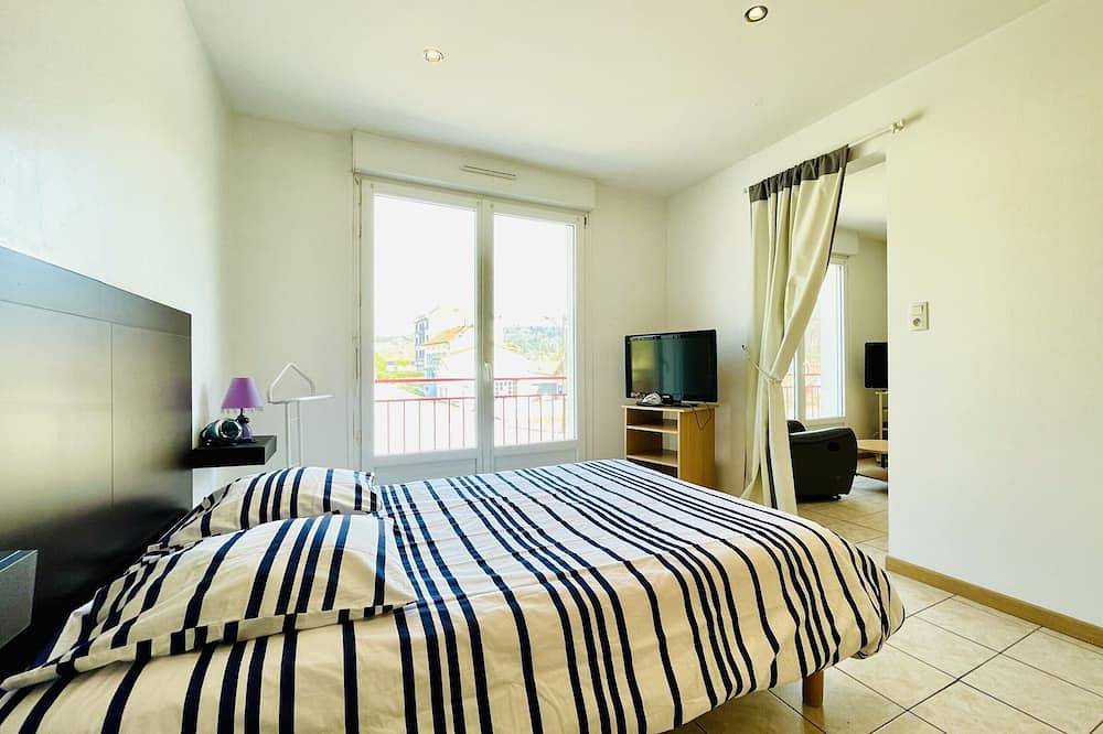 Entire apartment, Verlaine: 1-bedroom apartment 300m from the Bains les Bains thermal baths in La Vôge-les-Bains, Épinal region