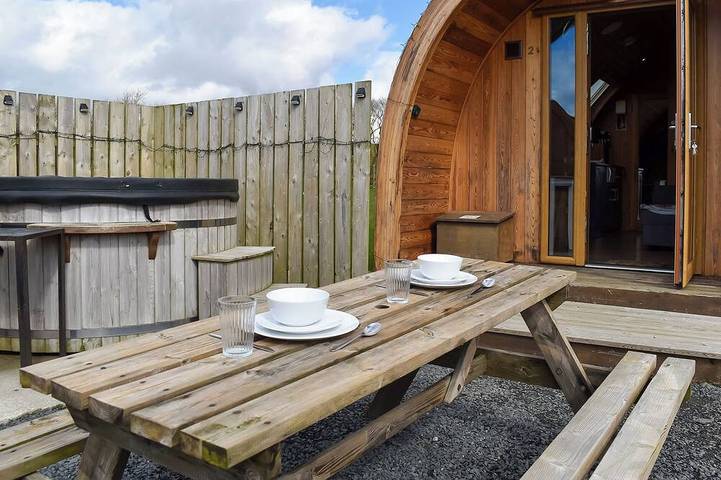 Cottage for 4 people, with hot tub and garden in the Lake District