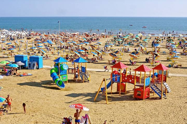 Ferienwohnung für 8 Personen, mit Garten in Bibione