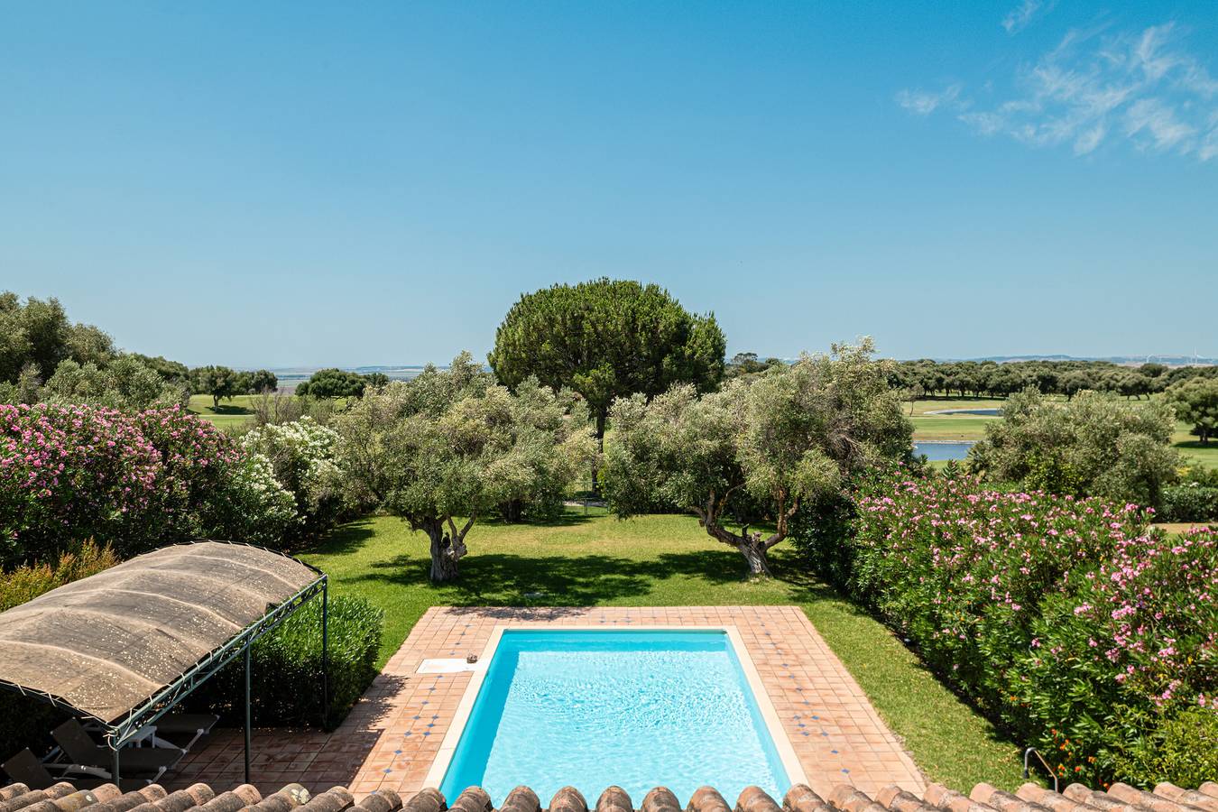 « Villa Vainilla sur le parcours de golf » avec piscine, Wi-Fi et jardin in Benalup-Casas Viejas, Costa de la Luz