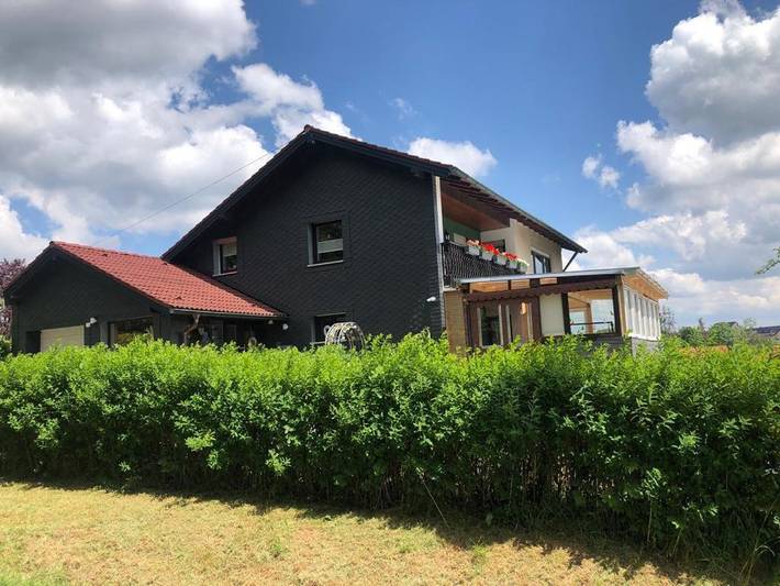 Ferienwohnung für 3 Personen, mit Balkon und Garten sowie Ausblick in Bad Steben