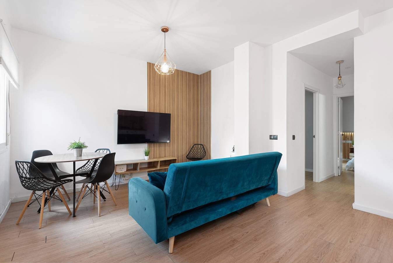 Amazon Málaga Apartments – Ruhige, neu renovierte Unterkunft nahe Strand & Zentrum in Bailén-Miraflores, Malaga