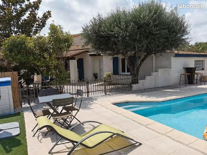 Casa de vacaciones para 8 personas, con piscina además de jacuzzi y terraza - 1