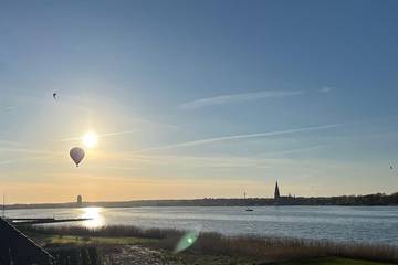 Ferienwohnung für 6 Personen, mit Whirlpool und Garten sowie Balkon in Fahrdorf