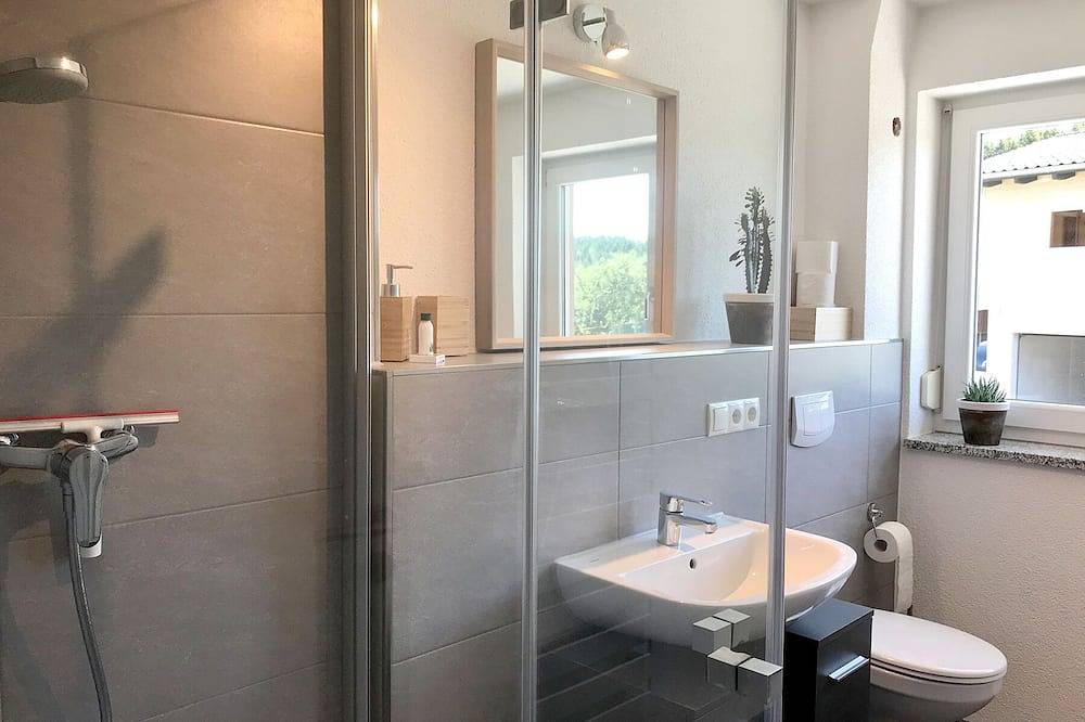 Ganze Wohnung, Ferienwohnung Schottenhof Walser 2 - Alleinlage im Grünen mit Panoramablick in Achberg, Region Bodensee-Oberschwaben