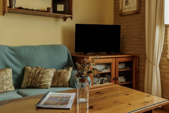 Amplio Apart. en Barrio Santa Cruz - Wifi / Ac (2 Dormitorios) in Casco Antiguo, Sevilla