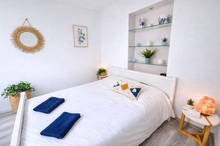 Gîte pour 10 personnes, avec terrasse à Elbeuf