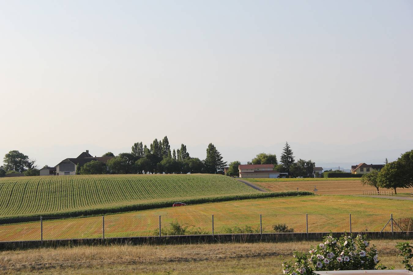 Estudio entero, Estudio confortable en Bevaix con vista a la montaña - 30 m² + Spa in La Grande-Béroche, Three-Lakes