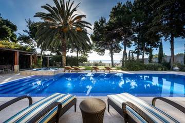 Vacation Rental for 10 Guests in Split, Split-Dalmatia, Picture 3