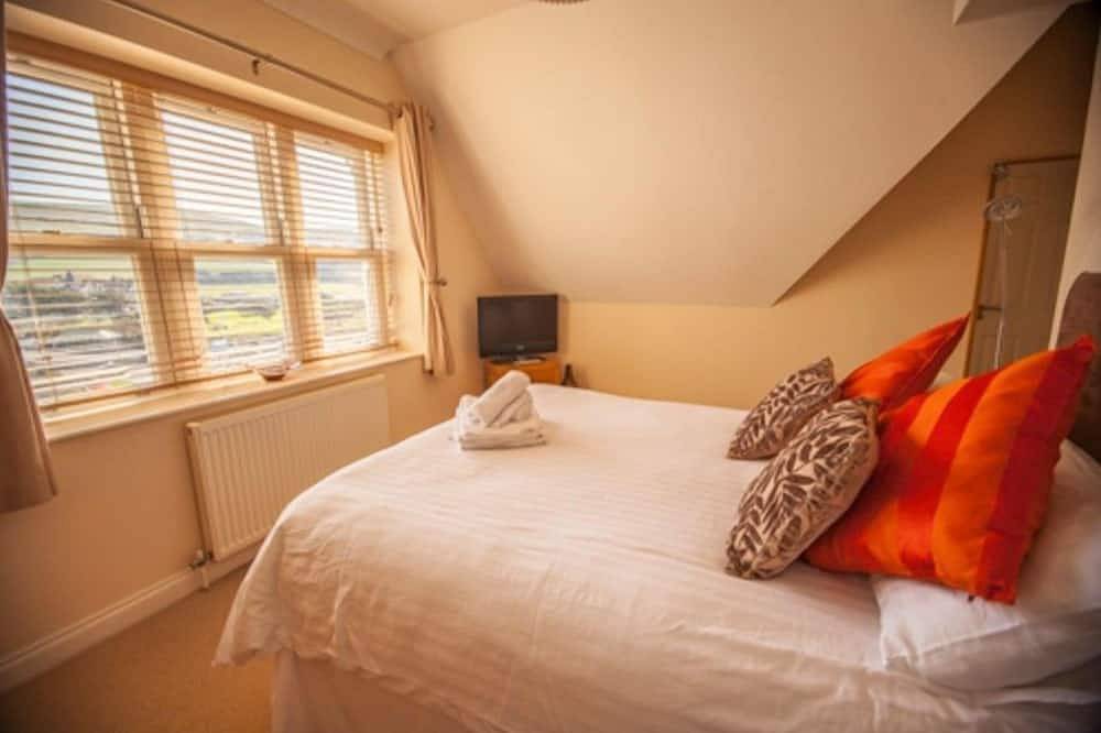 Entire apartment, Lovely 2 bed apartment opposite main beach on Esplanade with fab seaviews ! in Woolacombe, Devon