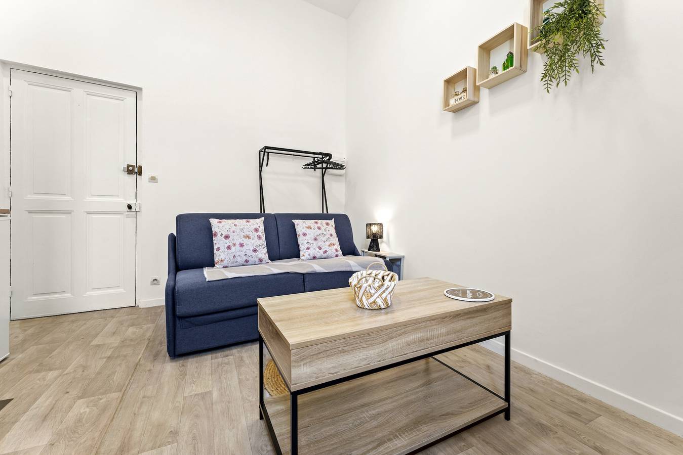 Apartamento entero, Acogedor apartamento para 2 personas en el centro de Beaucaire in Beaucaire, Region de Nimes