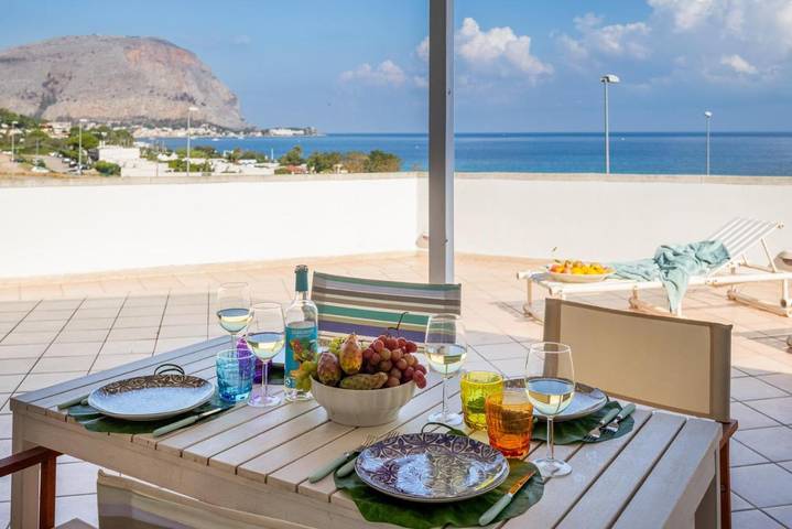 Apartahotel para 5 personas, con terraza en Sicilia