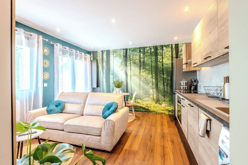 Appartement entier, Les Chants de l'Eau - Appartement de charme avec balnéothérapie 2 places in Thonon-les-Bains, Région de Thonon-les-Bains