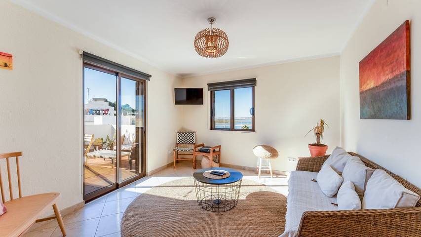 Ganze Wohnung, Ferienwohnung für 6 Personen mit Terrasse in Alvor, Faro Distrikt