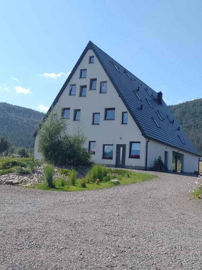 Dom dla 24 osób, z ogród i widok oraz sauna w Radków