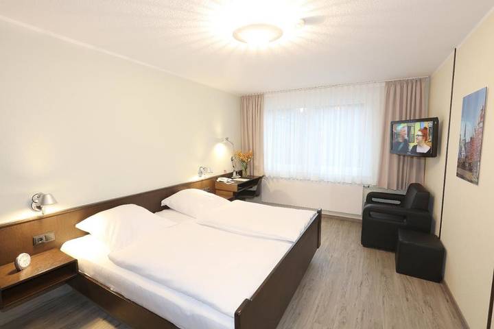 Hotel für 2 Personen, mit Terrasse und Garten in Ennigerloh