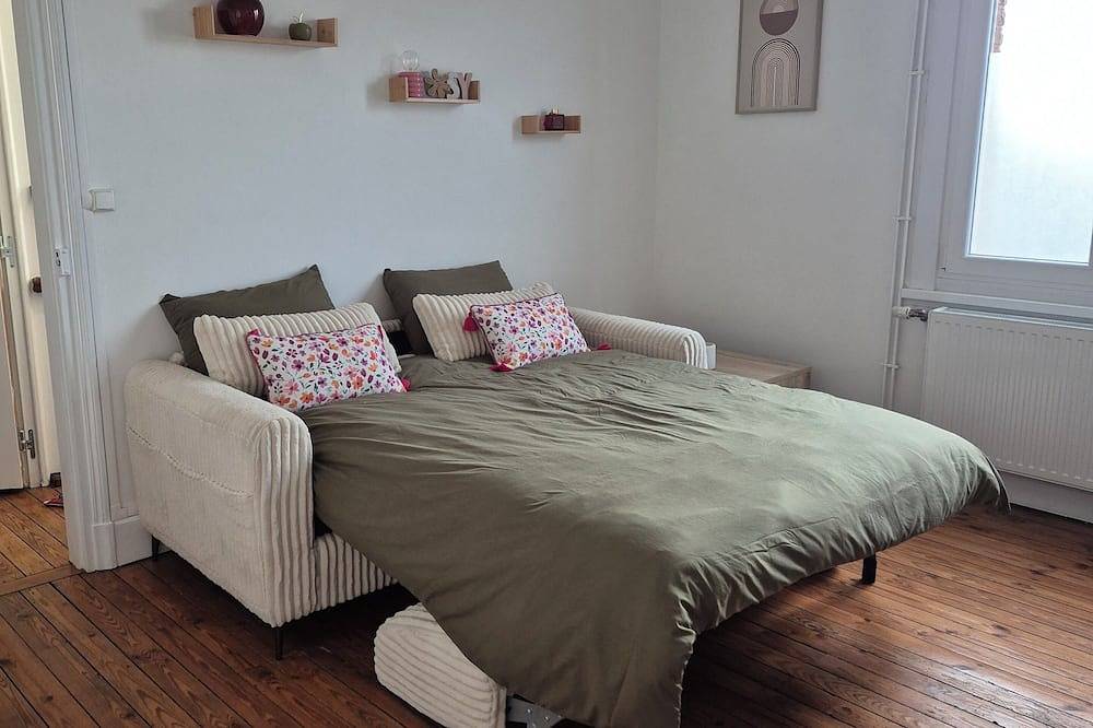 Appartement entier, Appartement-cosy-nature tres proche-centre-ville proche-au calme in Cambrai, Département Nord
