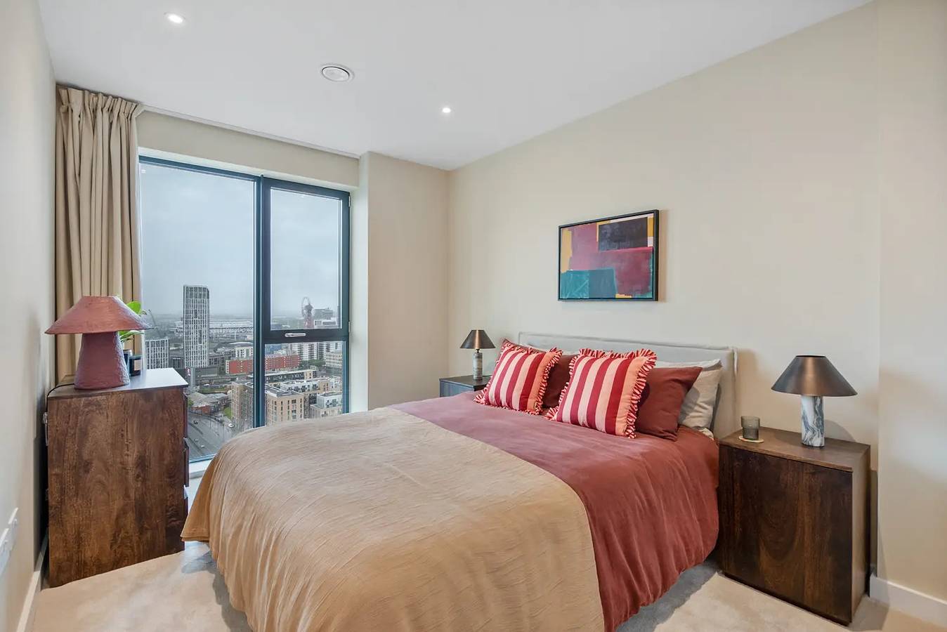 Ganze Wohnung, Ferienwohnung für 4 Personen mit Balkon in Tower Hamlets, London
