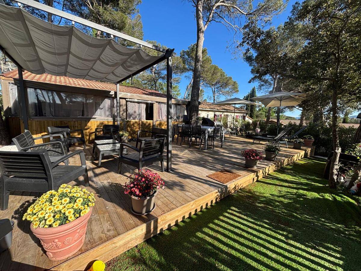 Le Chalet du Bonheur in Puget-sur-Argens, Côte méditerranéenne (France)