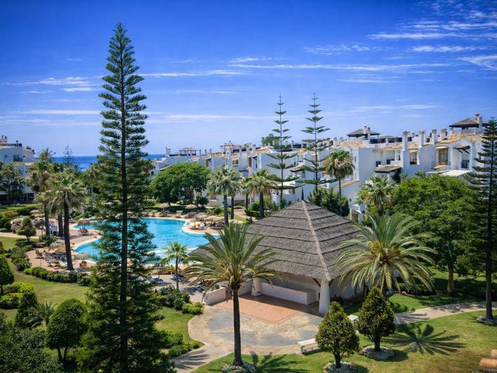 Holiday apartment for 8 people, with Balcony/Terrace and Ocean view as well as Pool in San Pedro de Alcántara