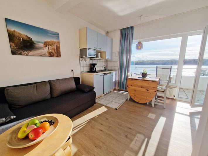 Ferienwohnung für 2 Personen, mit Balkon und Seeblick in Heiligenhafen