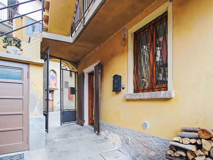 Gîte pour 4 personnes, avec balcon à Brovello-Carpugnino - 2