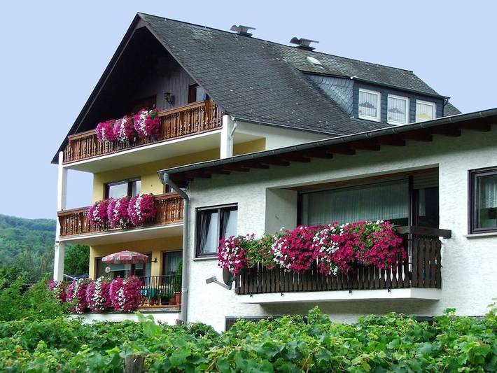 Ferienhaus für 3 Personen, mit Balkon und Garten in Wolf