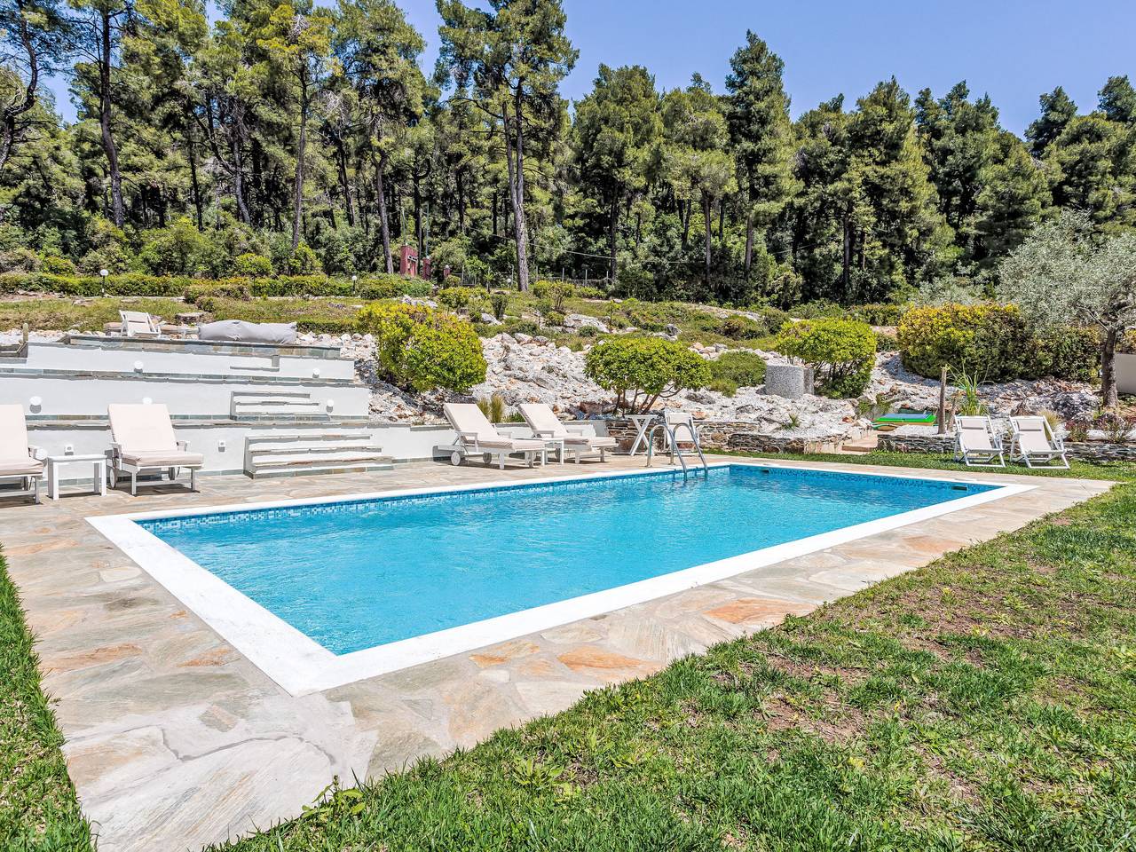 Villa Pine Trees bei Kardous, Skopelos Privater Pool in Sporadi