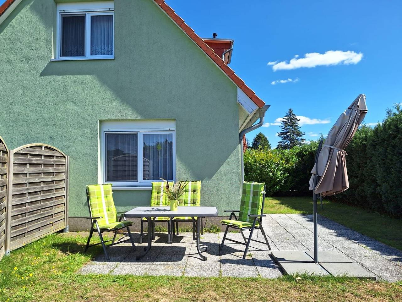 Ganze Ferienwohnung, Ferienhaus Irmchen mit Wlan und 2 Schlafräumen in Mönkebude, Vorpommern Greifswald