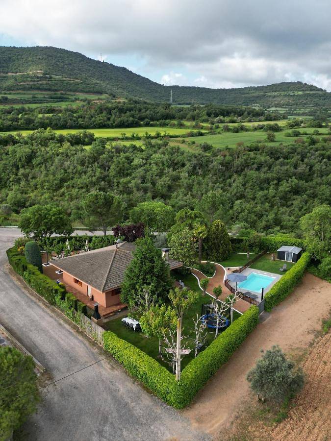 Casa rural para 7 personas, con vistas además de piscina y jardín, Se admiten mascotas en Noguera - 2