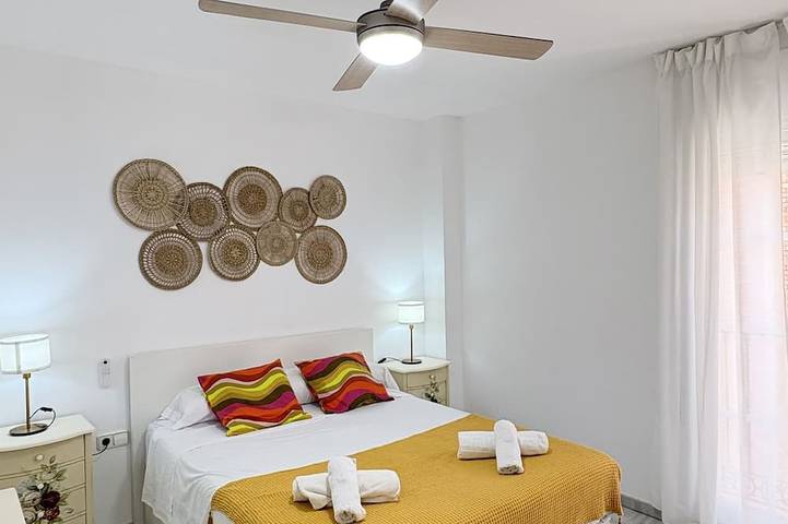 Entire apartment, Fabulous apartment 50m from the beach in the cente in Torre del Mar, Vélez-Málaga