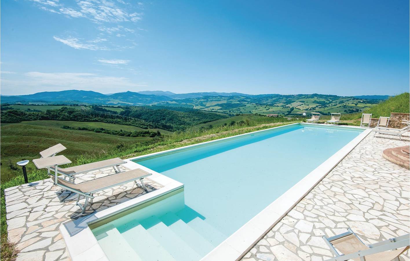 Appartement am Pool mit Parkplatz und Flussblick in Volterra, Pisa Provinz