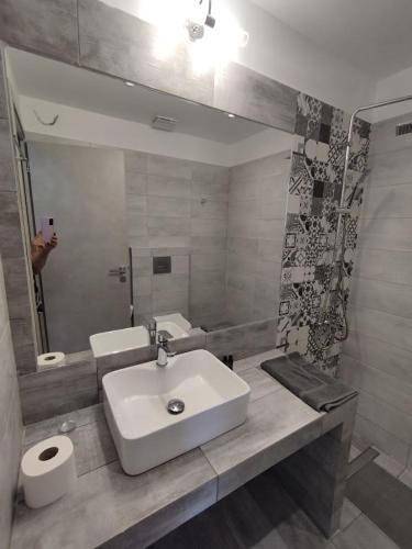 Ganze Wohnung, Deluxe Σουίτα δίπλα στη Θάλασσα Mfd Luxury Apartments in Euböa