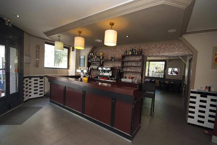 Hôtel pour 2 personnes, avec vue et jardin à Cachan - 2