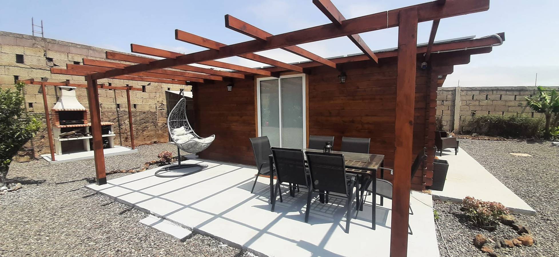 Apartamento entero, Peaceful Getaway with Pool, Jacuzzi & Bbq Area in Llano del Moro, El Rosario