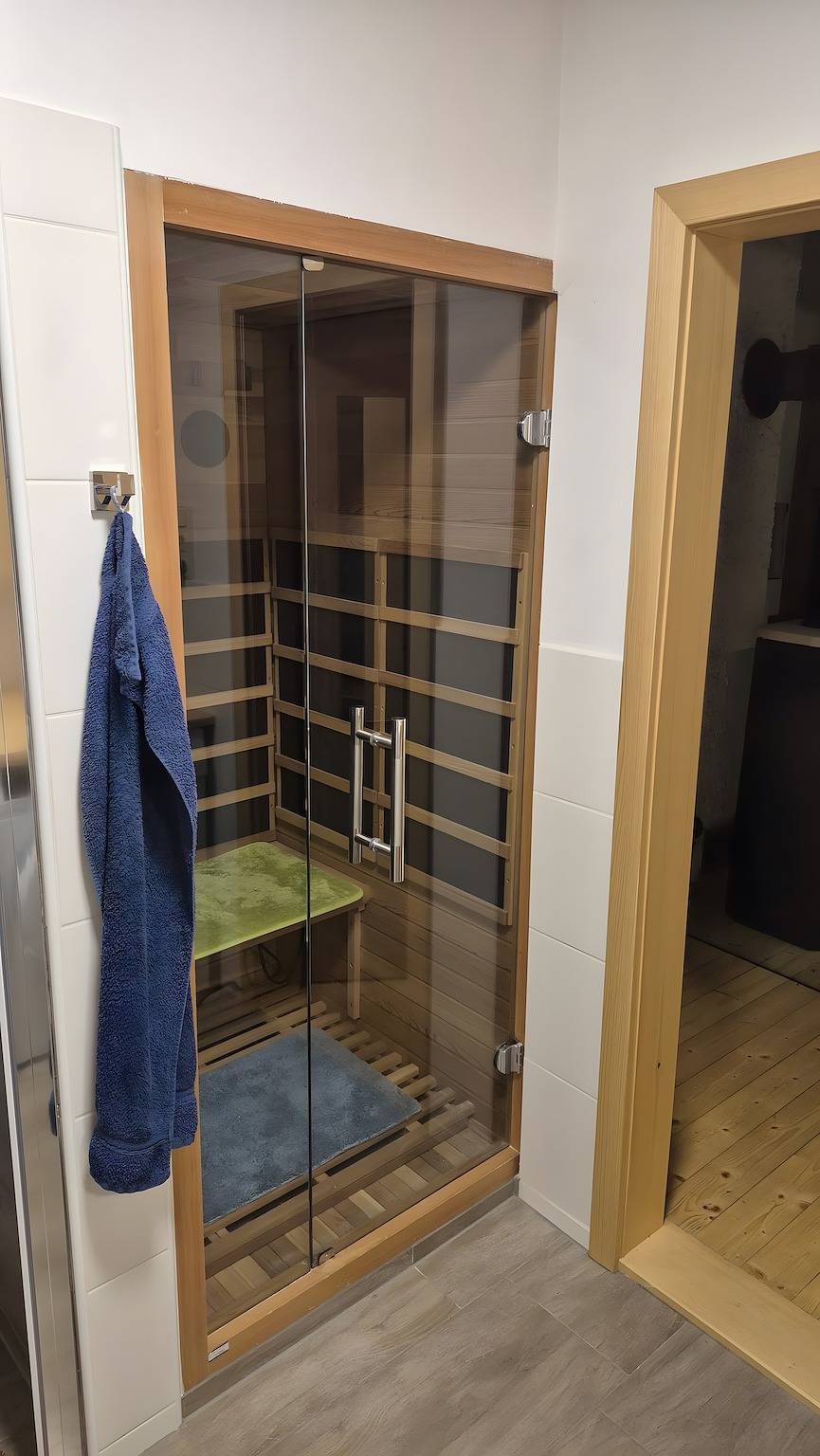 Ferienhaus Lärchenhütte mit Infrarotsauna, Terrasse, Garten - 8 Personen in Steirerland