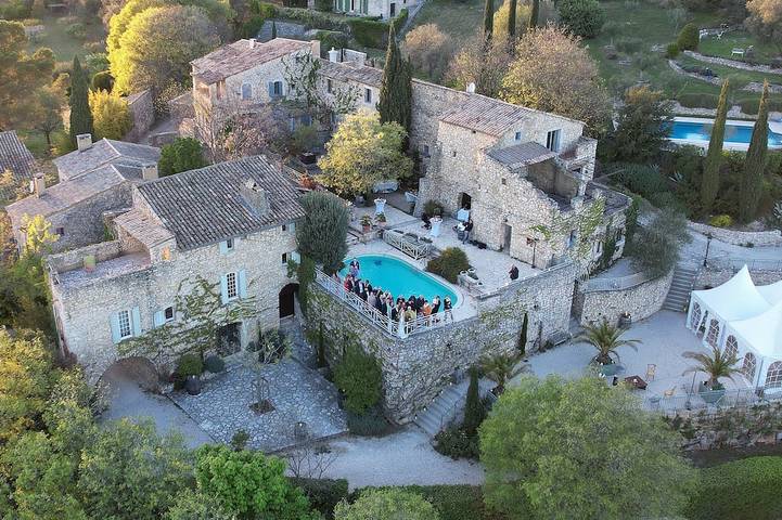 Domaine du Clos d'Hullias: alojamiento 30 pers / 2 piscinas / paquete de bodas in Laval-Saint-Roman, Region de Nimes