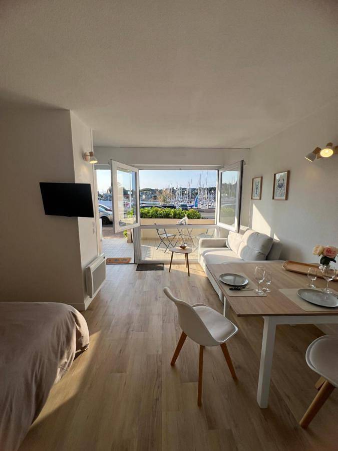 Gîte pour 2 personnes, avec terrasse et vue, animaux acceptés dans Dahouët