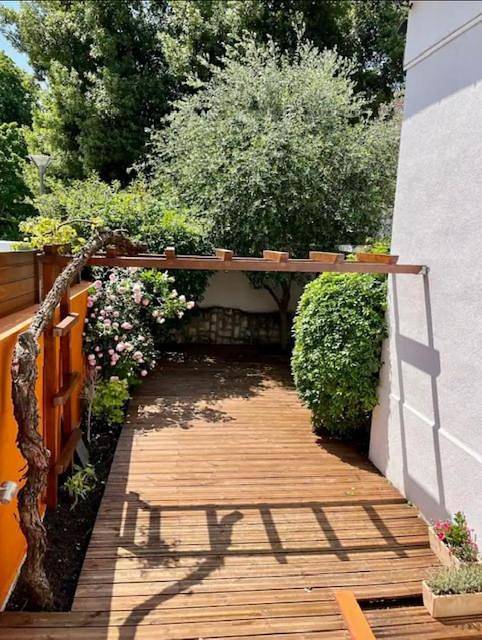 Three-Bedroom House in Maisons-Alfort, Val-de-Marne