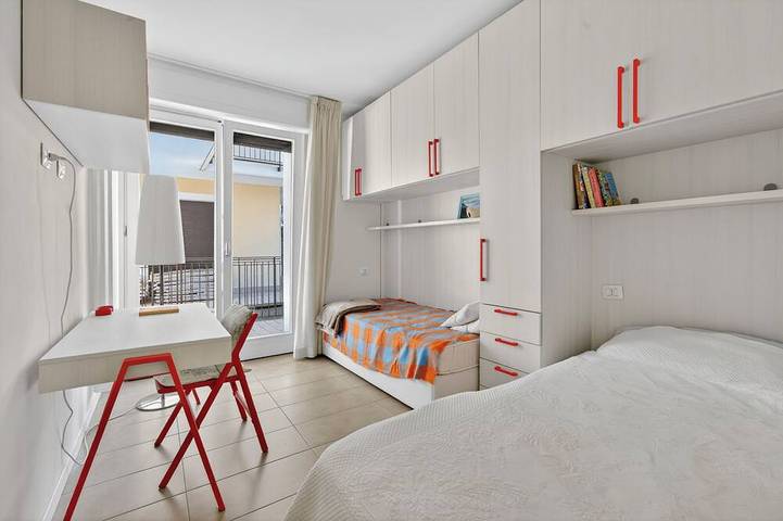 Ganze Wohnung, Apartment with pool, parking space, 2 bedrooms, pedestrian area in Lenno, Gemeinde Tremezzina