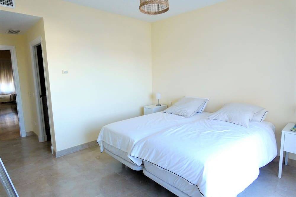 Magnifico Chalet  Adosado Golf Y Playa in Playa de La Alcaidesa, San Roque