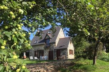 Gîte pour 6 personnes, avec jardin à Beauficel