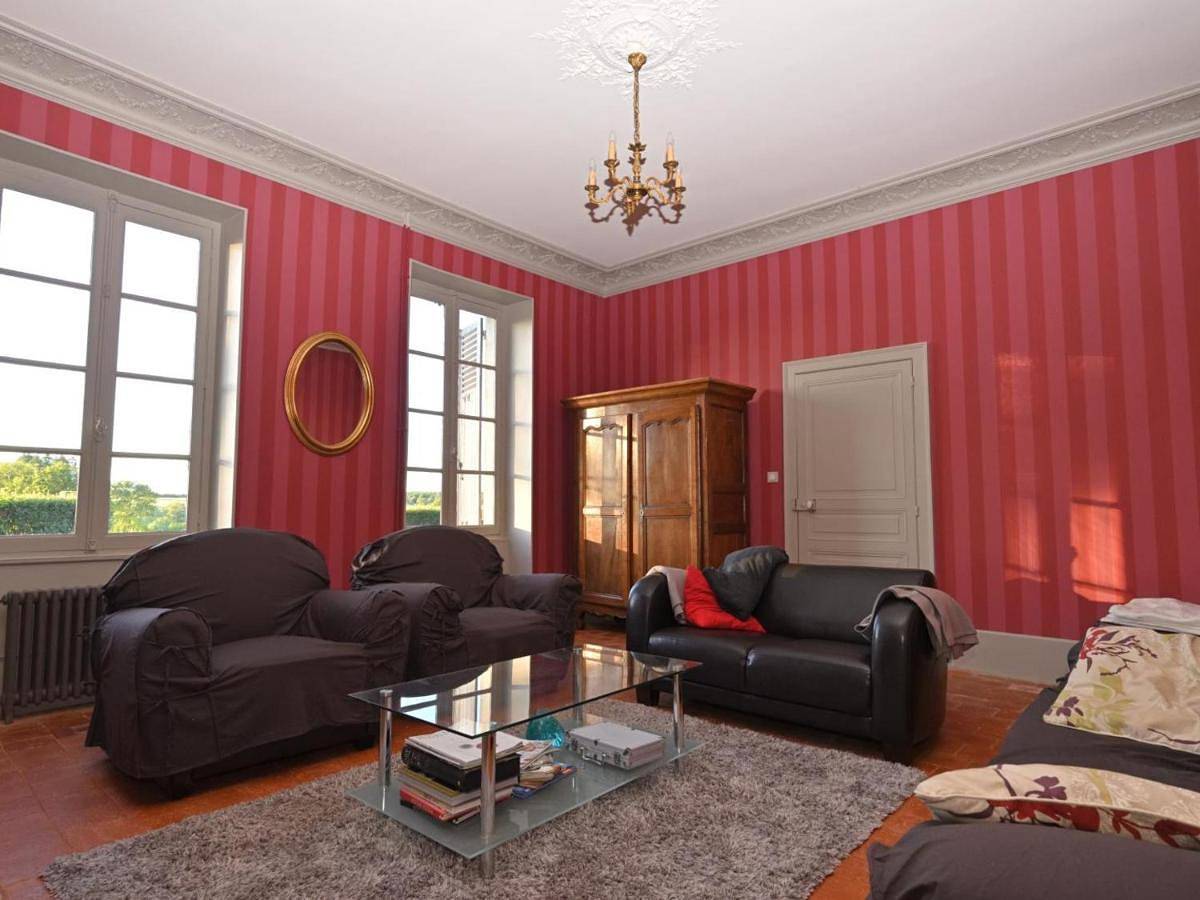 Holiday Home in Cérilly, Région de Montluçon